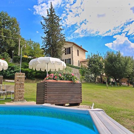 Nice Flat In Arcevia With Swimming Pool Екстер'єр фото