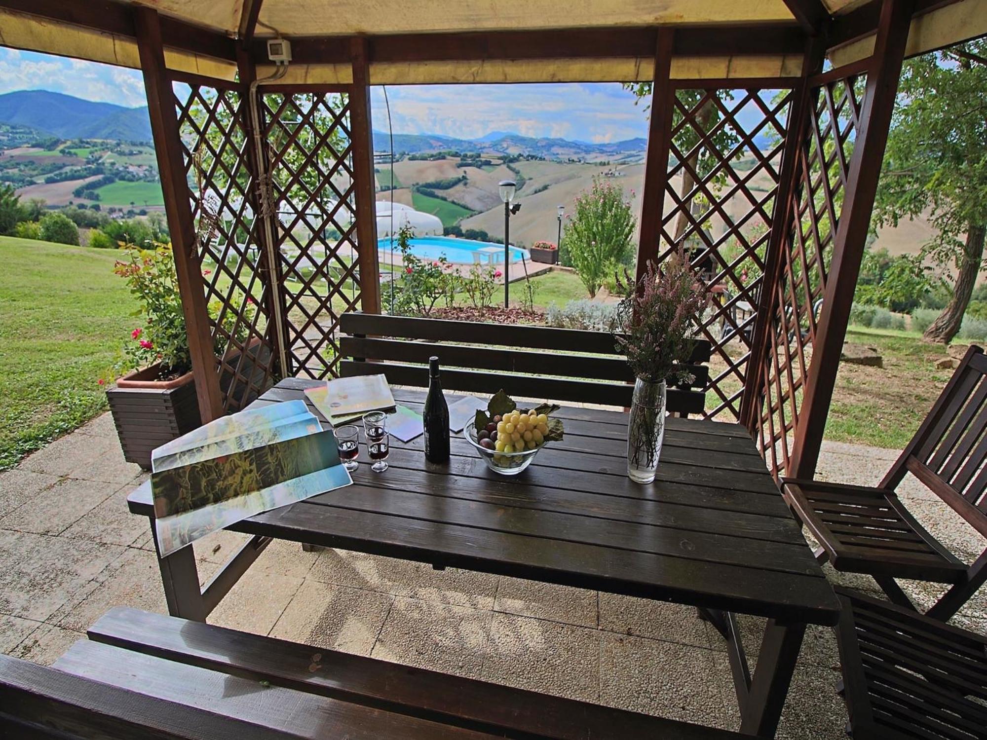 Nice Flat In Arcevia With Swimming Pool Екстер'єр фото