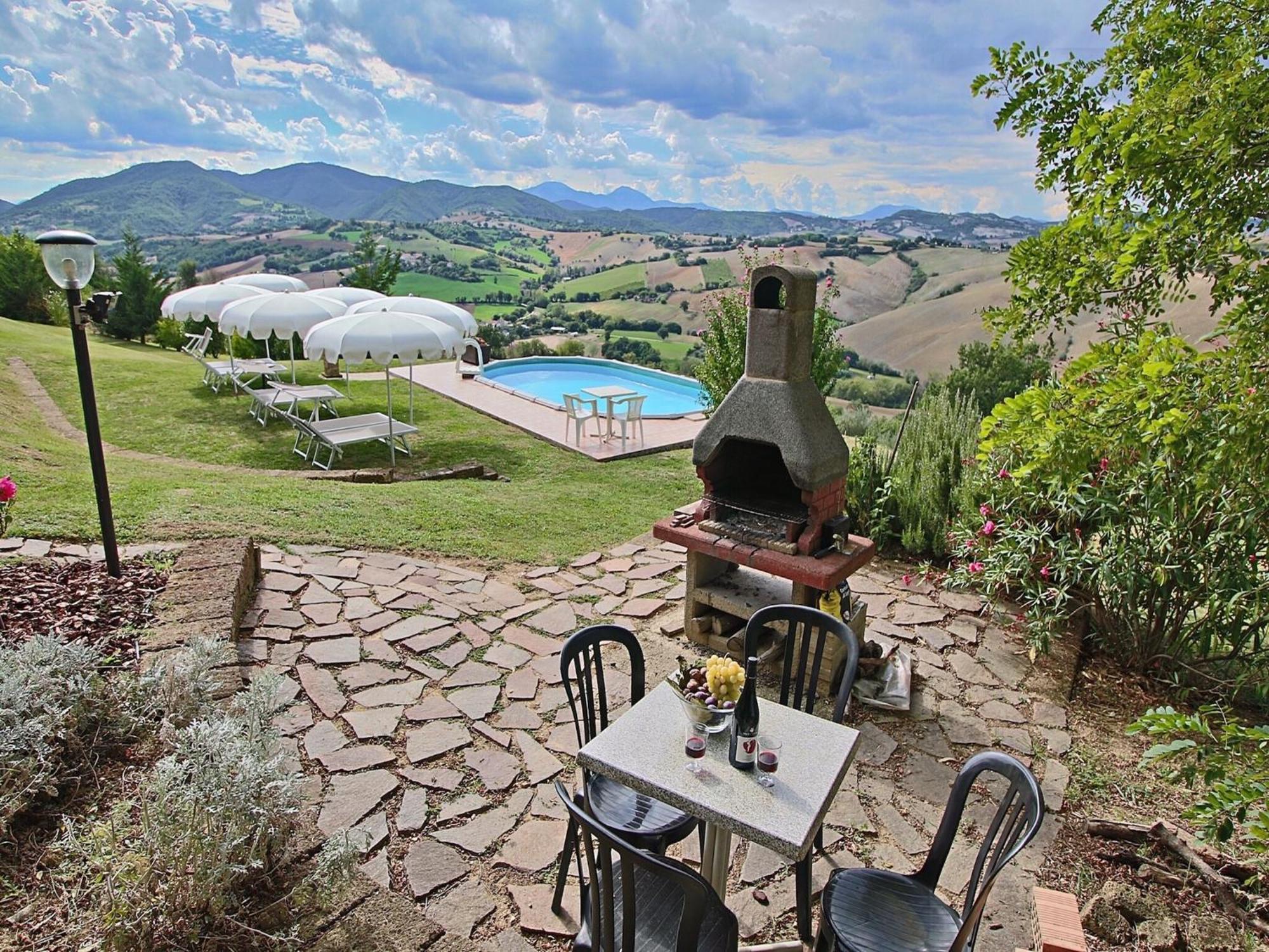 Nice Flat In Arcevia With Swimming Pool Екстер'єр фото
