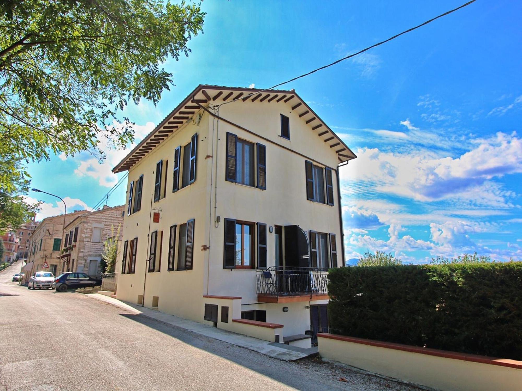 Nice Flat In Arcevia With Swimming Pool Екстер'єр фото
