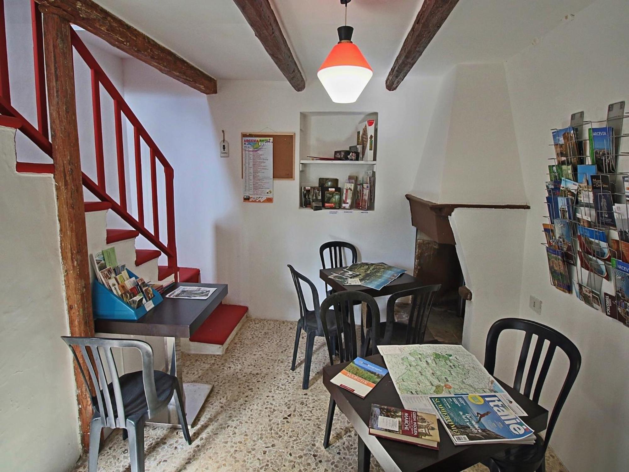 Nice Flat In Arcevia With Swimming Pool Екстер'єр фото