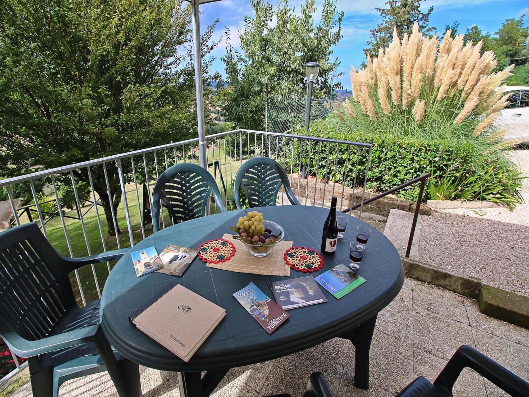 Nice Flat In Arcevia With Swimming Pool Екстер'єр фото